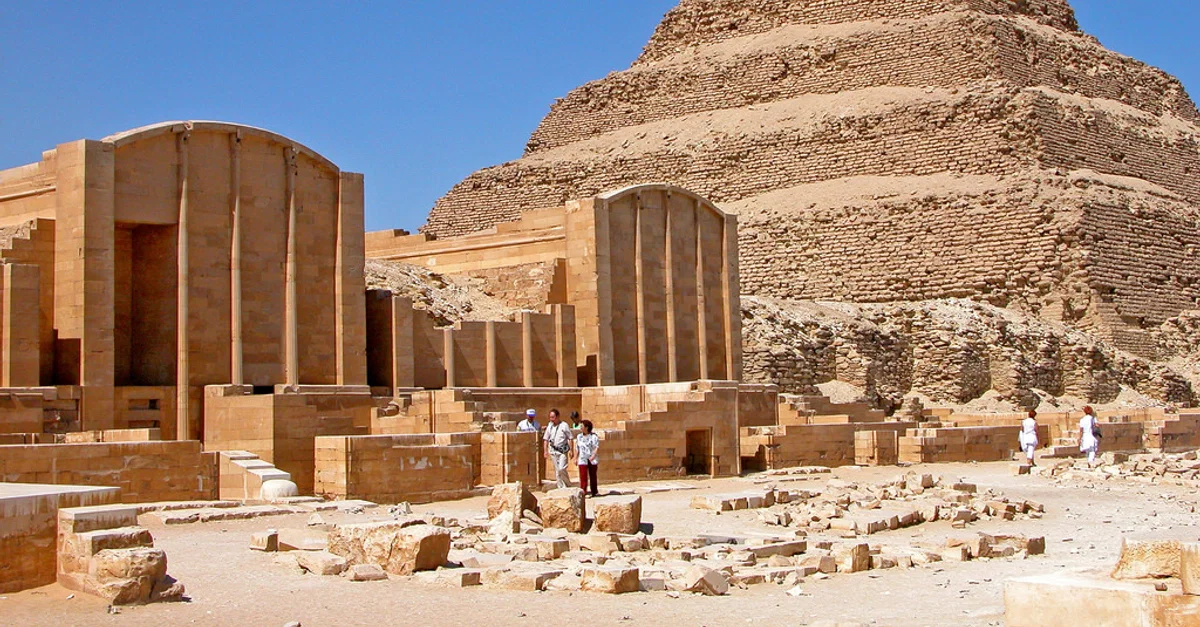 Full-Day Private Tour: Giza Pyramids, Sakkara, Dahshur and Memphis