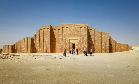 Full-Day Private Tour: Giza Pyramids, Sakkara, Dahshur and Memphis